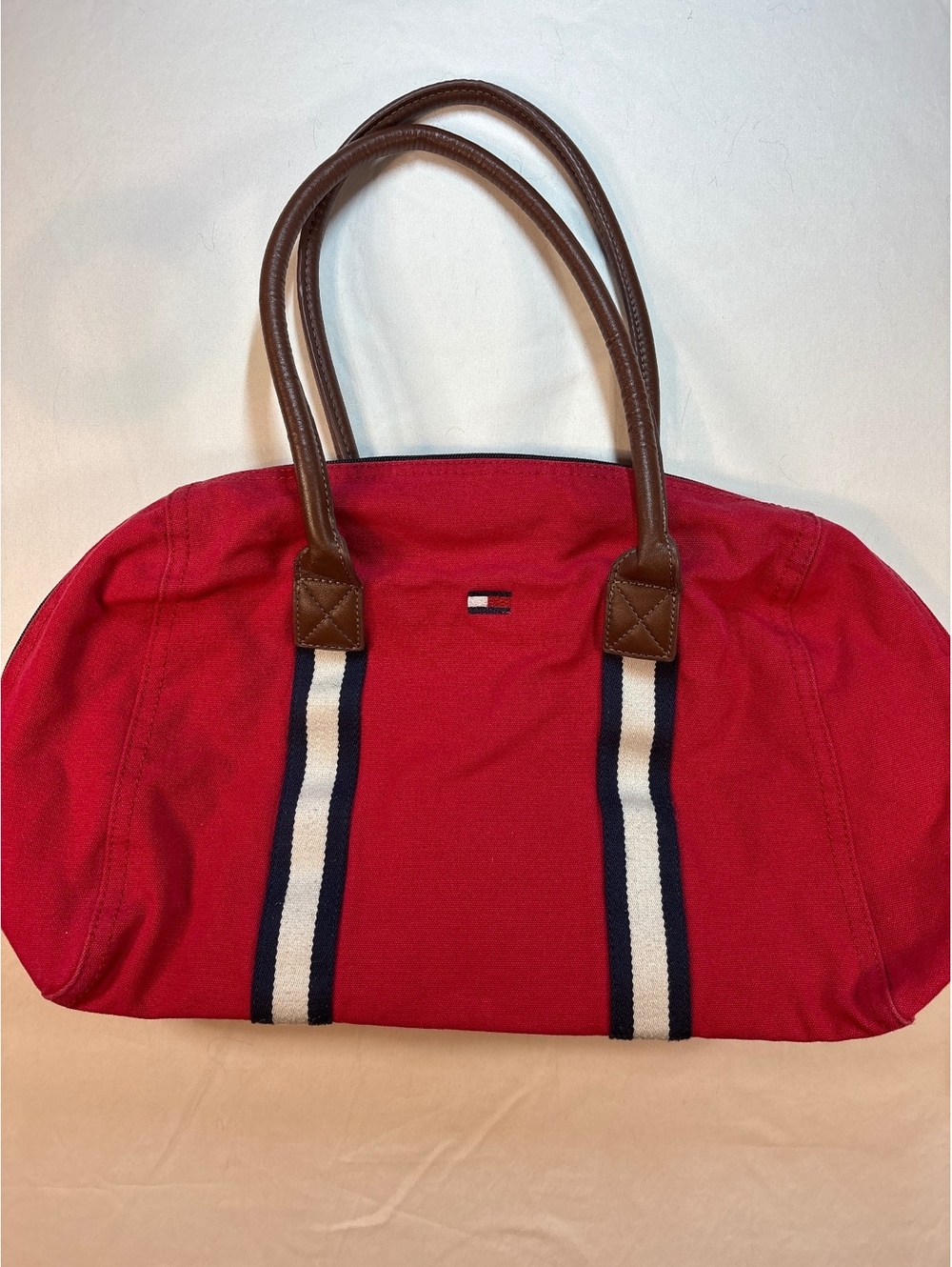 Tommy Hilfiger Red Duffel Weekender Bag Flag Logo Stripe Travel Gym Bag
